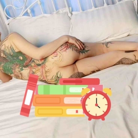大奶纹身淑女