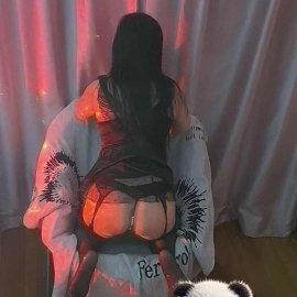丰乳蜜桃臀小姐姐